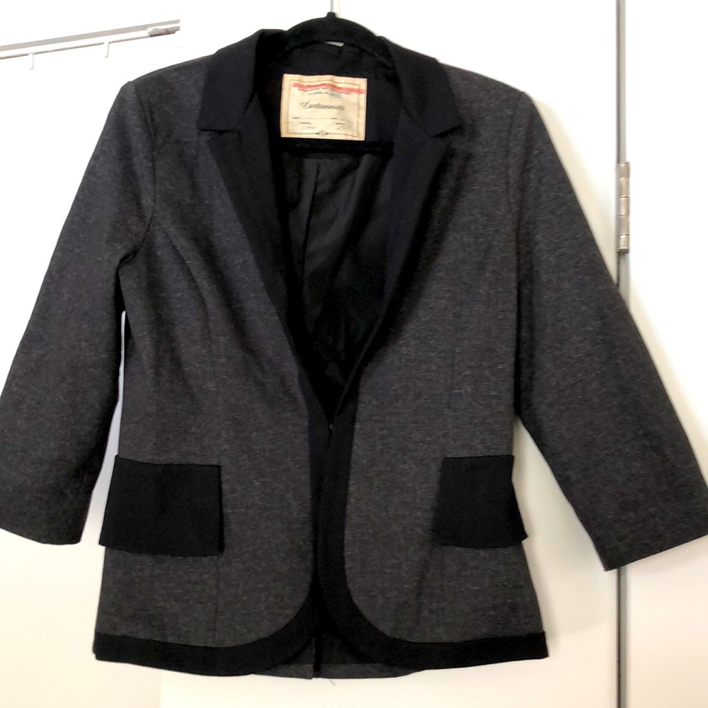 Fully lined blazer